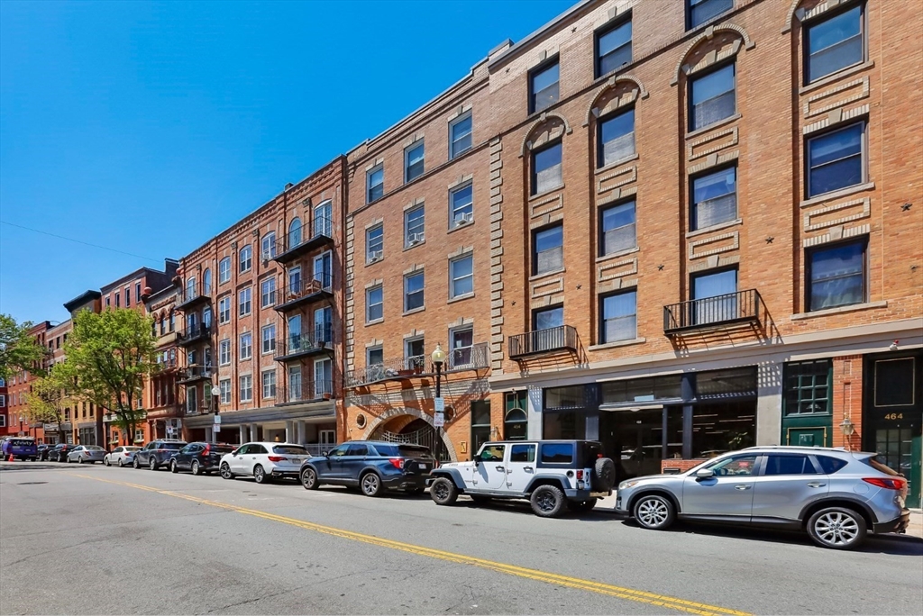 454 Hanover Street, Unit 4 Boston, MA 02113 - Photo 21 of 23 a building view