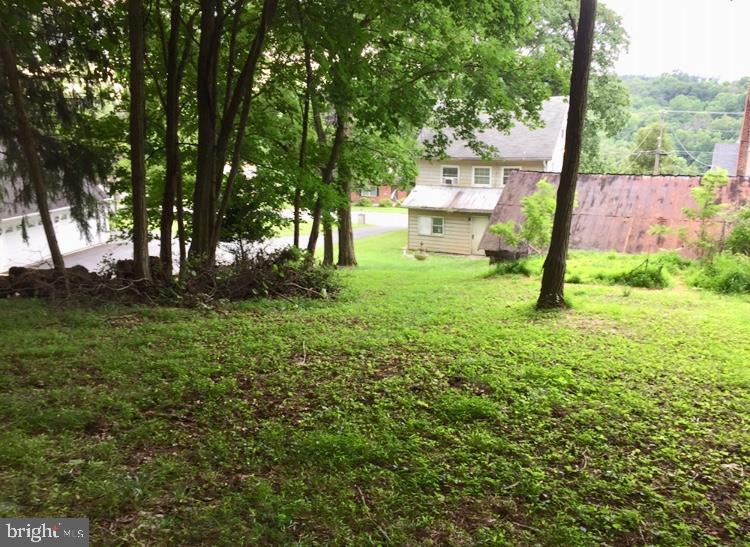 404 Chestnut Street Delta, PA 17314 - Photo 2 of 25 Gallery Image 2