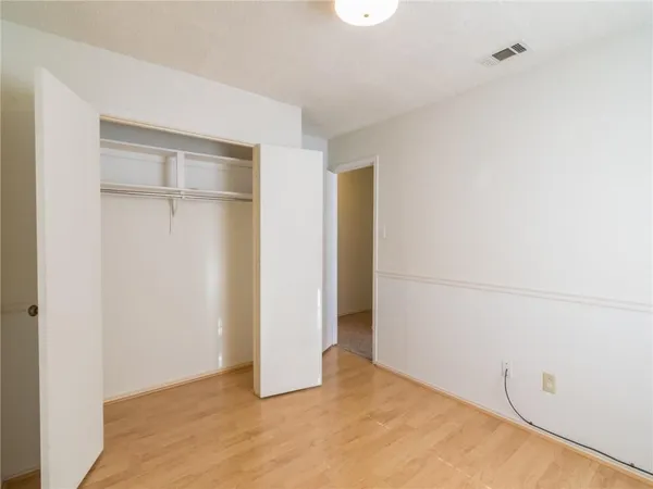 $1,850 | 2121 Country Oaks Drive, Garland, TX 75040