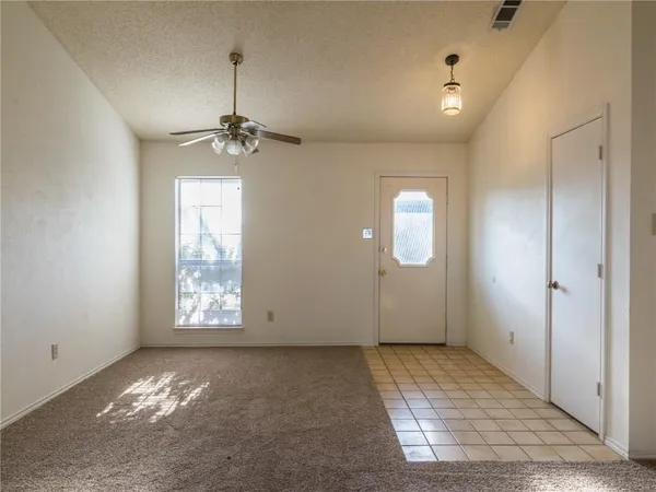 $1,850 | 2121 Country Oaks Drive, Garland, TX 75040