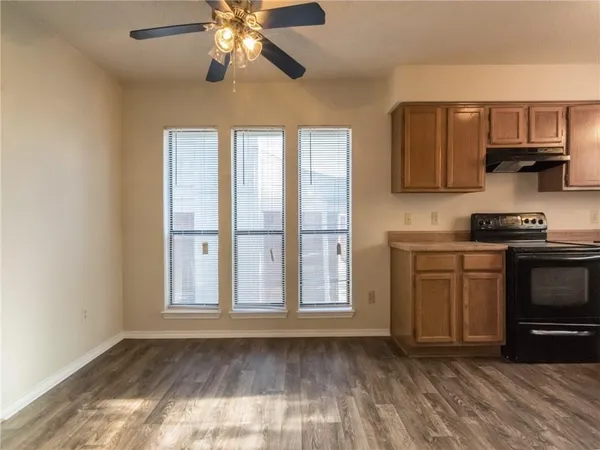 $1,850 | 2121 Country Oaks Drive, Garland, TX 75040