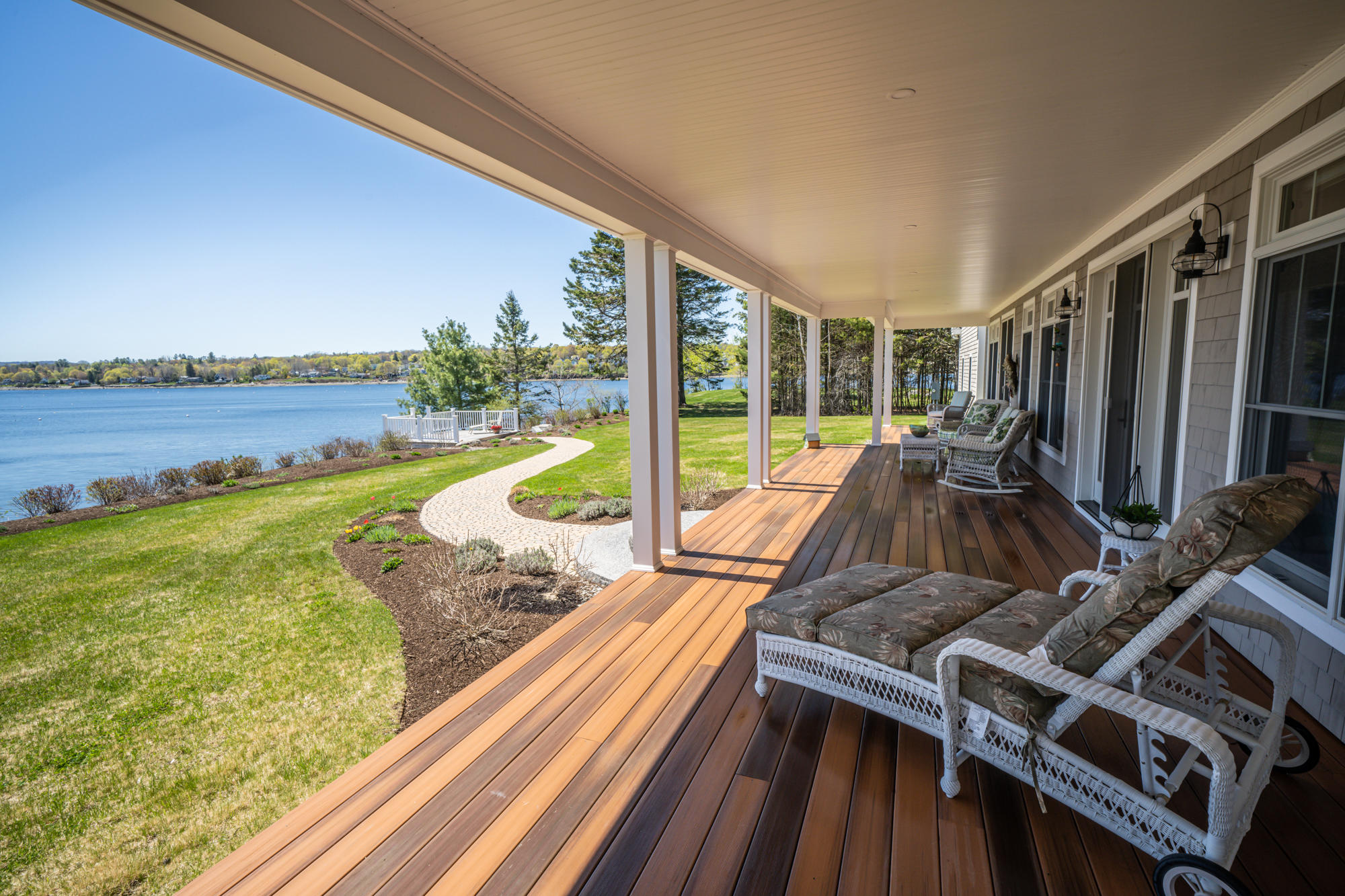 Belle Pt. Porch.2