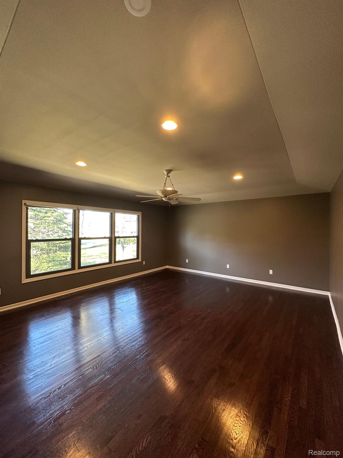 1339 Kentfield Drive Rochester, MI 48307 - Photo 28 of 64 Master room/suite