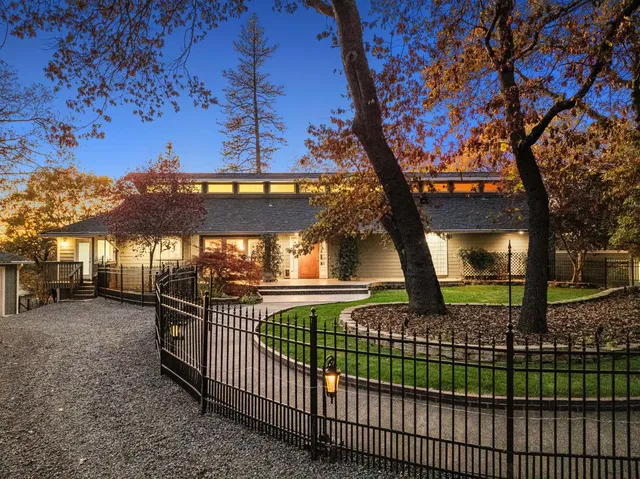 $950,000 | 2000 Bear Rock Road, Placerville, CA 95667