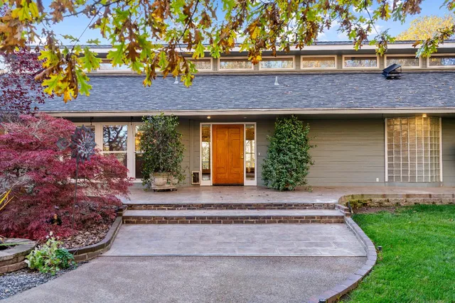 $995,000 | 2000 Bear Rock Road, Placerville, CA 95667