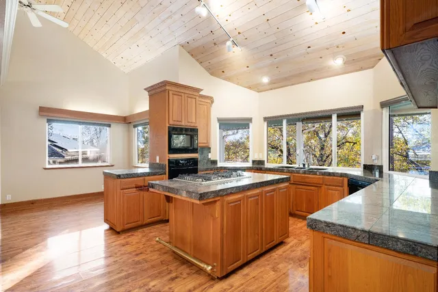 $995,000 | 2000 Bear Rock Road, Placerville, CA 95667