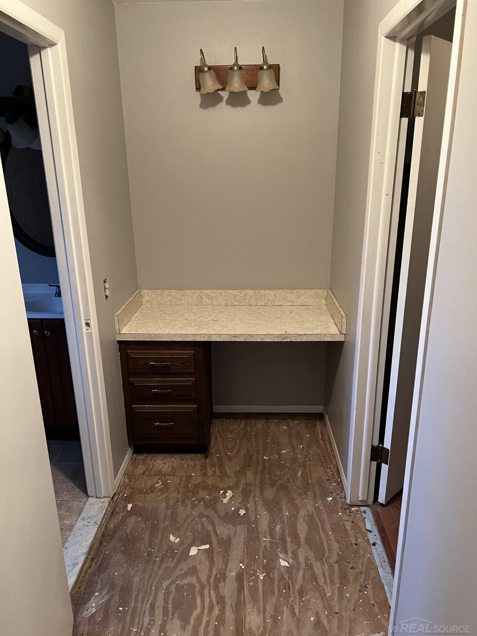 9190 Springborn Road Casco, MI 48064 - Photo 24 of 26 50094311-23.JPG