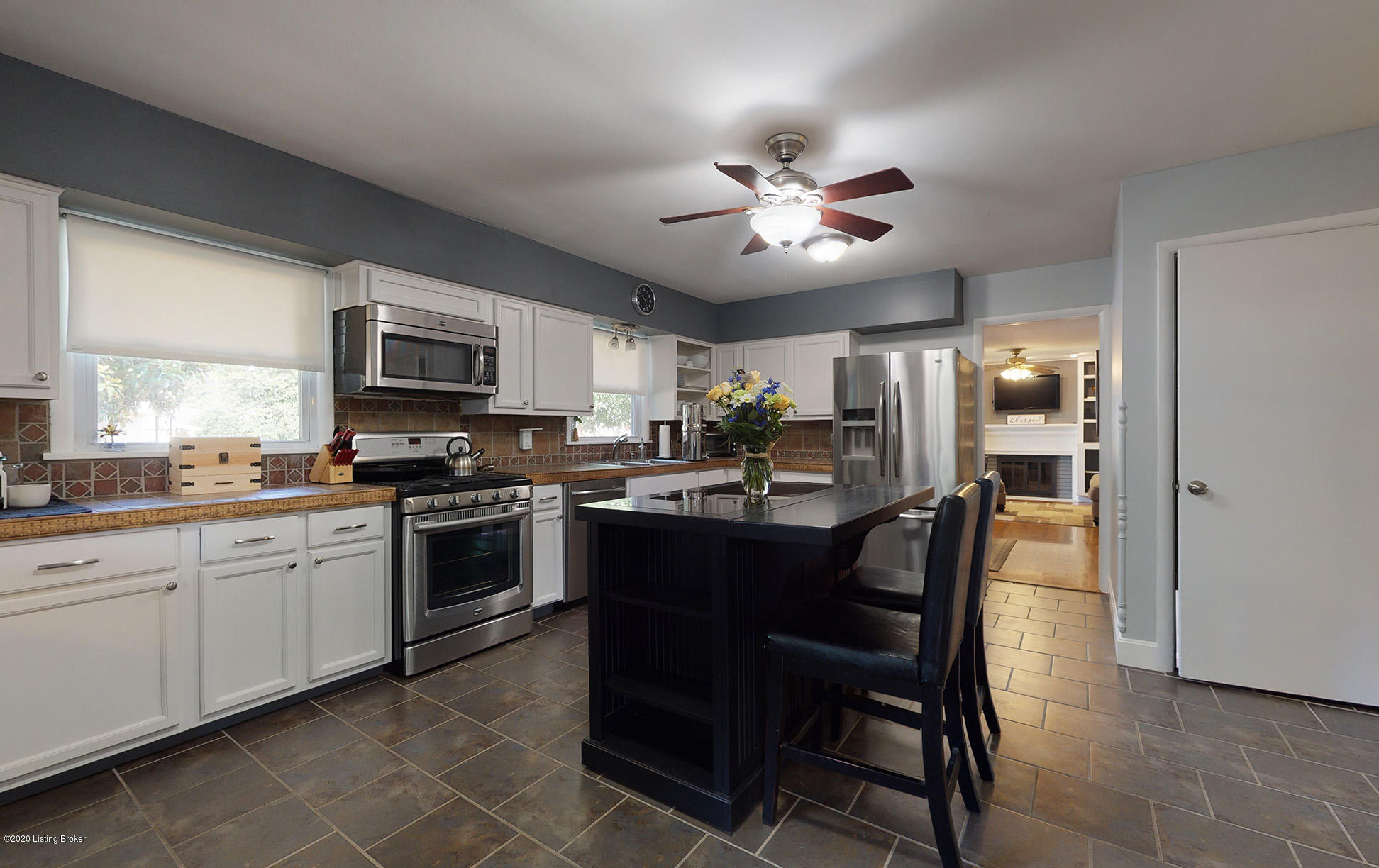 3716 Rouge Way Louisville, KY 40218 - Photo 20 of 55 3716-Rouge-Way-20200830-021