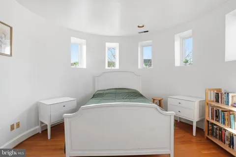 $565,000 | 301 G Street Northeast, Unit 32, Washington, DC 20002