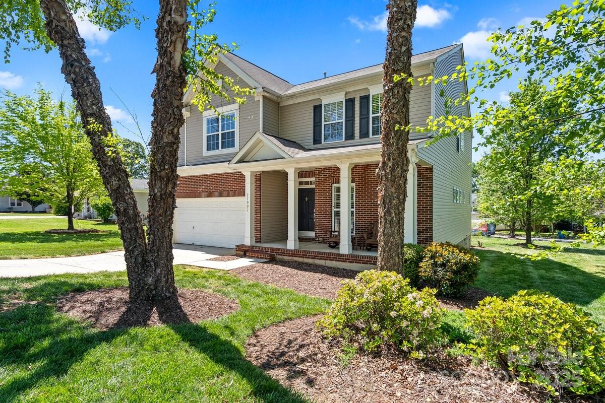 21907 Torrence Chapel Road Cornelius, NC 28031 - Photo 3 of 37 Gallery Image 3