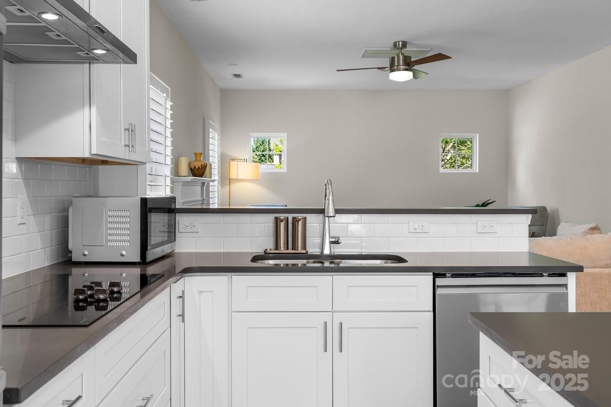 21907 Torrence Chapel Road Cornelius, NC 28031 - Photo 6 of 37 Gallery Image 6