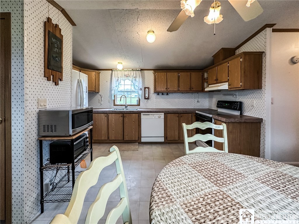 293 Bray Road Freedom, NY 14009 - Photo 7 of 23