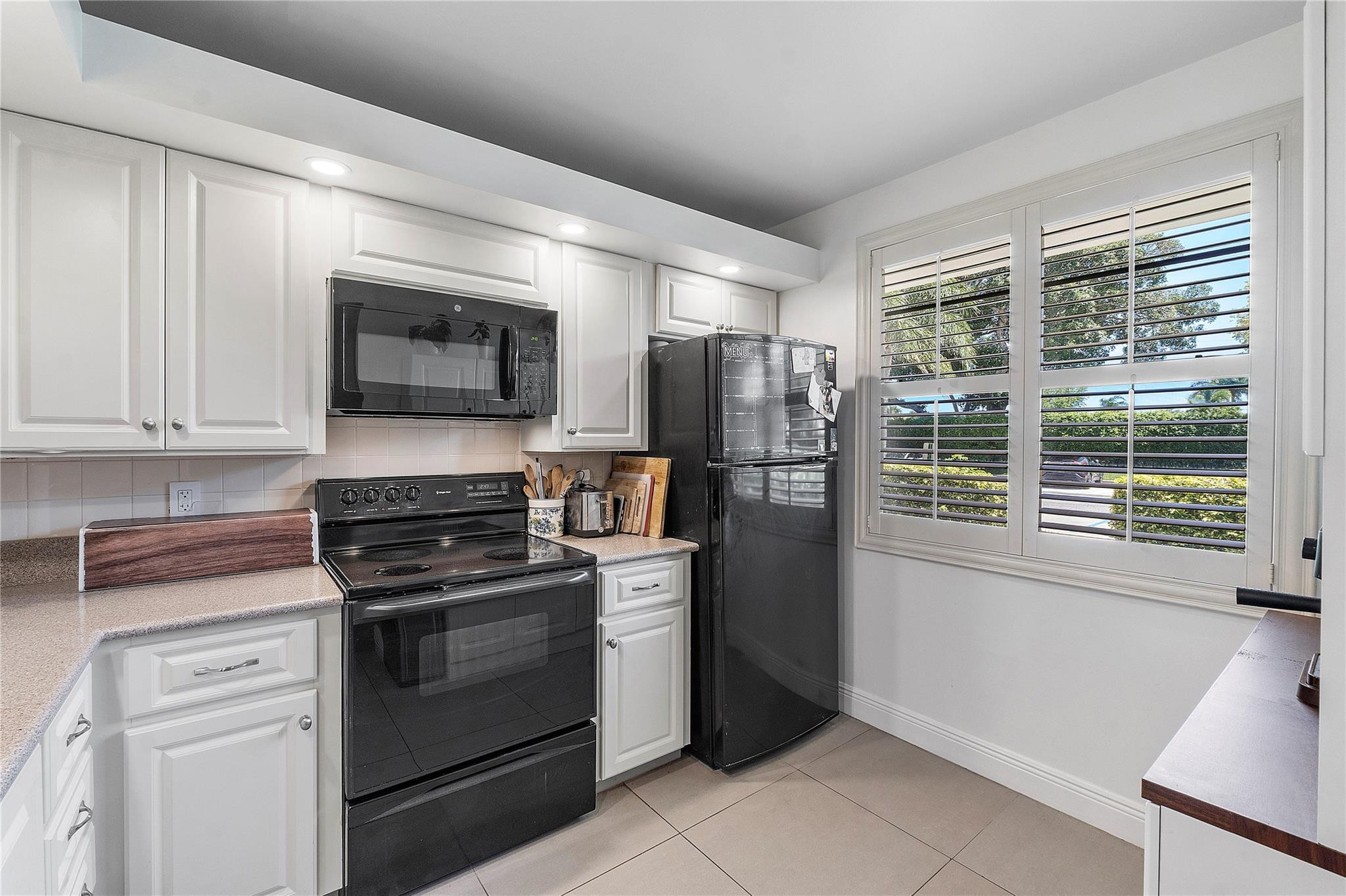 6025 Balboa Circle, Unit 101 Boca Raton, FL 33433 - Photo 6 of 37 Photo 6