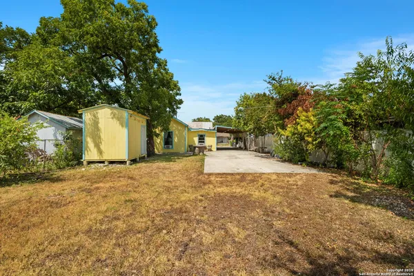 $1,795 | 242 Lone Star Boulevard, San Antonio, TX 78204