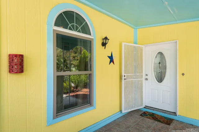 $1,795 | 242 Lone Star Boulevard, San Antonio, TX 78204