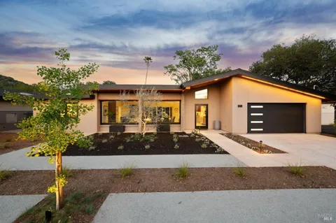 $1,995,000 | 226 1st Street East, Sonoma, CA 95476