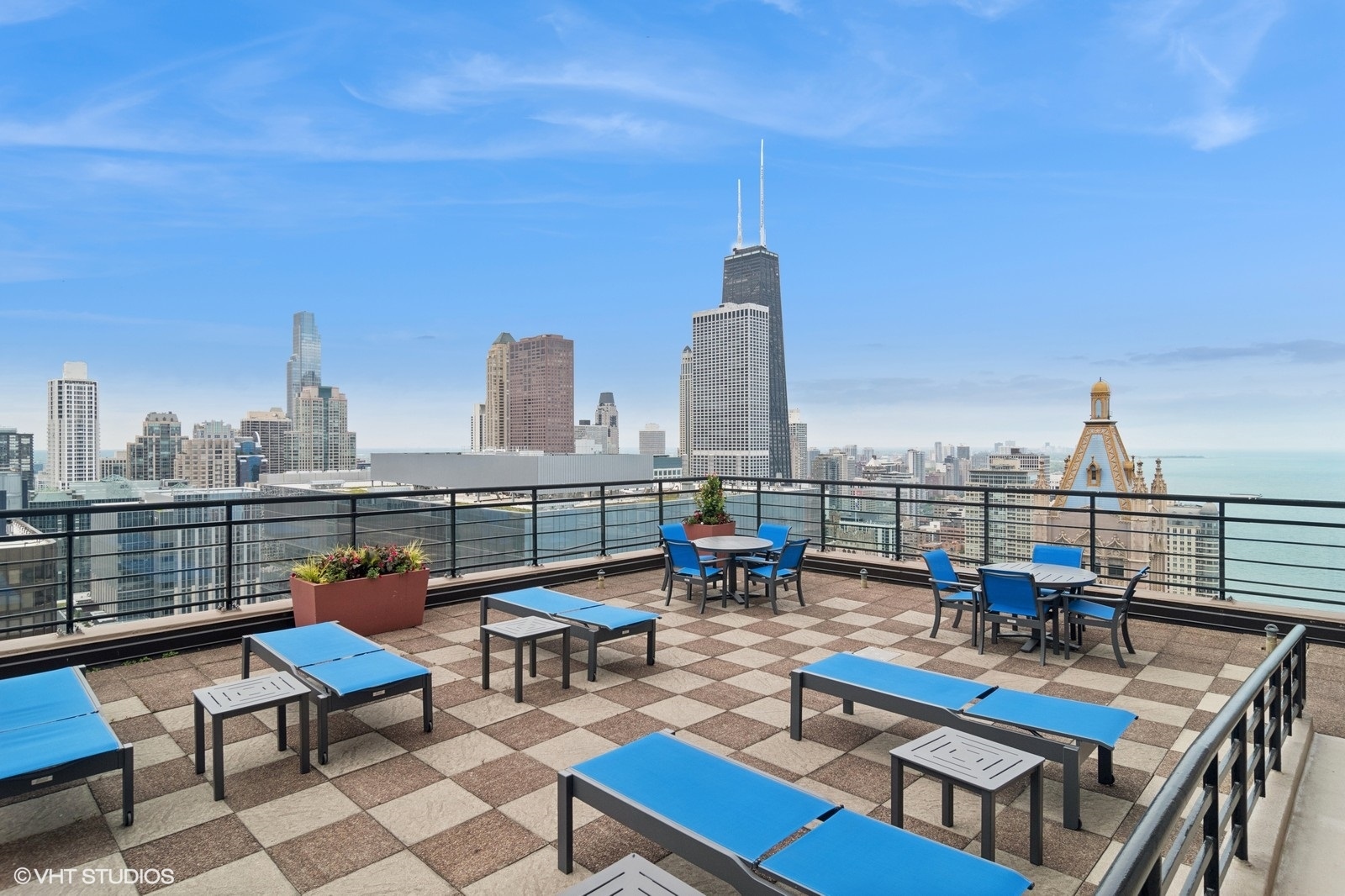 401 East Ontario Street, Unit 3102 Chicago, IL 60611 - Photo 27 of 29 a view of a terrace with furniture
