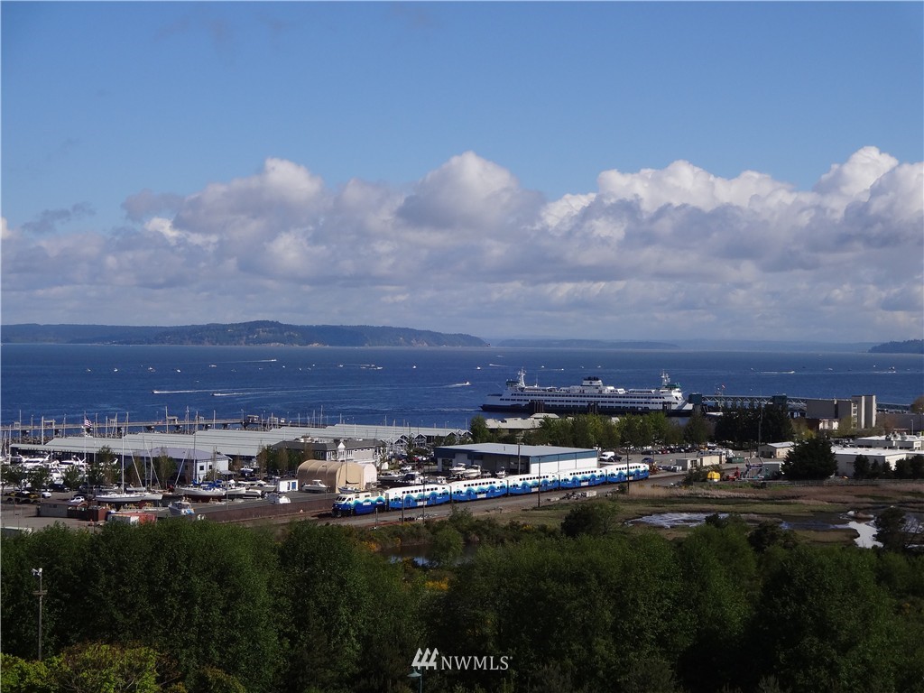 75 Pine Street, Unit 207 Edmonds, WA 98020 - Photo 2 of 22 Gallery Image 2