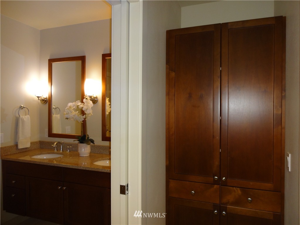 75 Pine Street, Unit 207 Edmonds, WA 98020 - Photo 12 of 22 Gallery Image 12