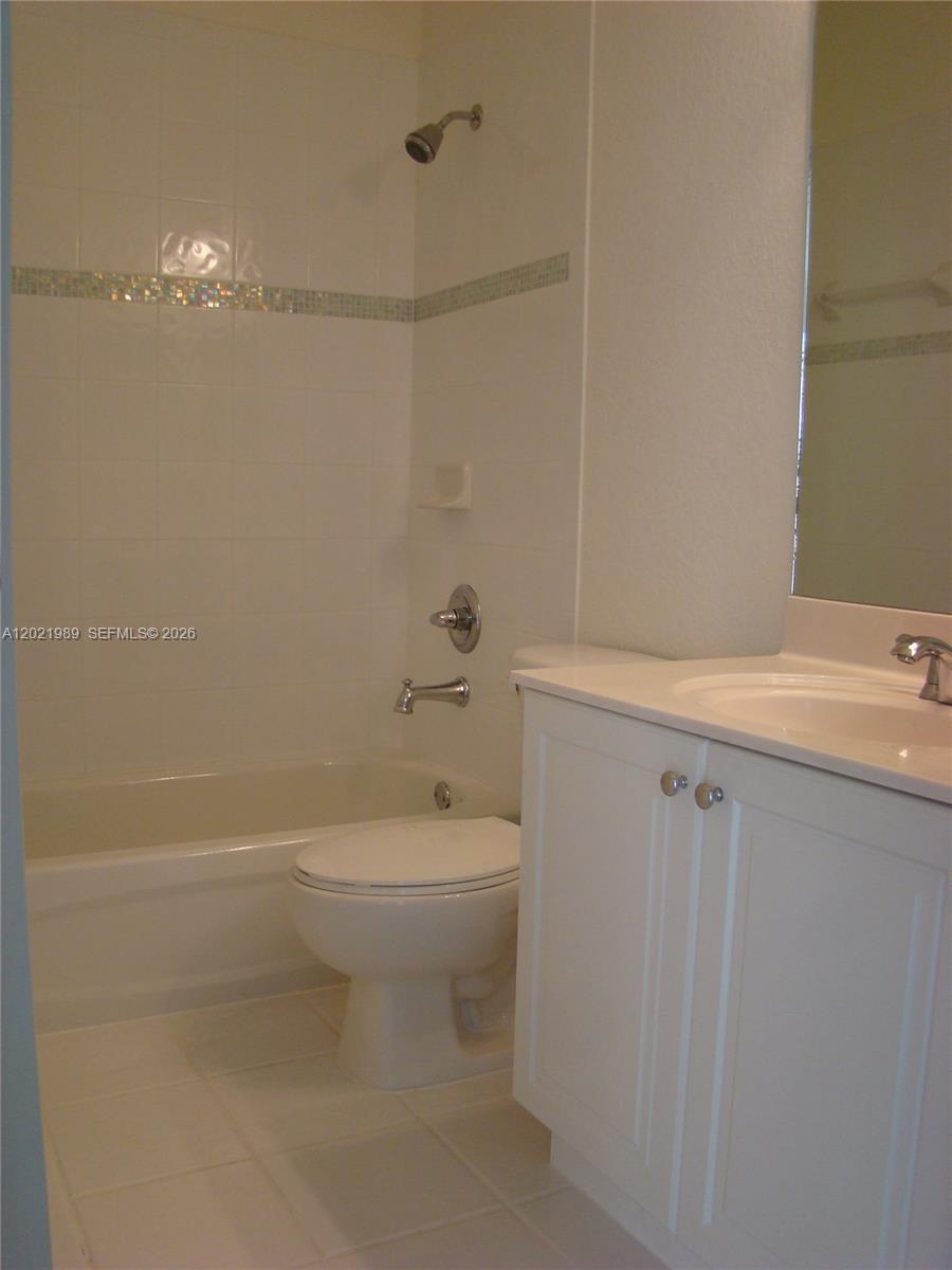 8651 Northwest 111th Court Doral, FL 33178 - Photo 7 of 10