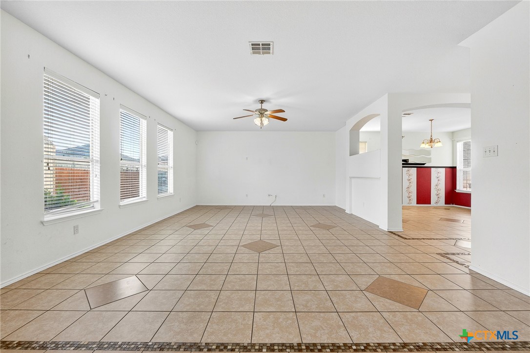 6204 Taree Loop Killeen, TX 76549 - Photo 3 of 24 a view of empty room with windows