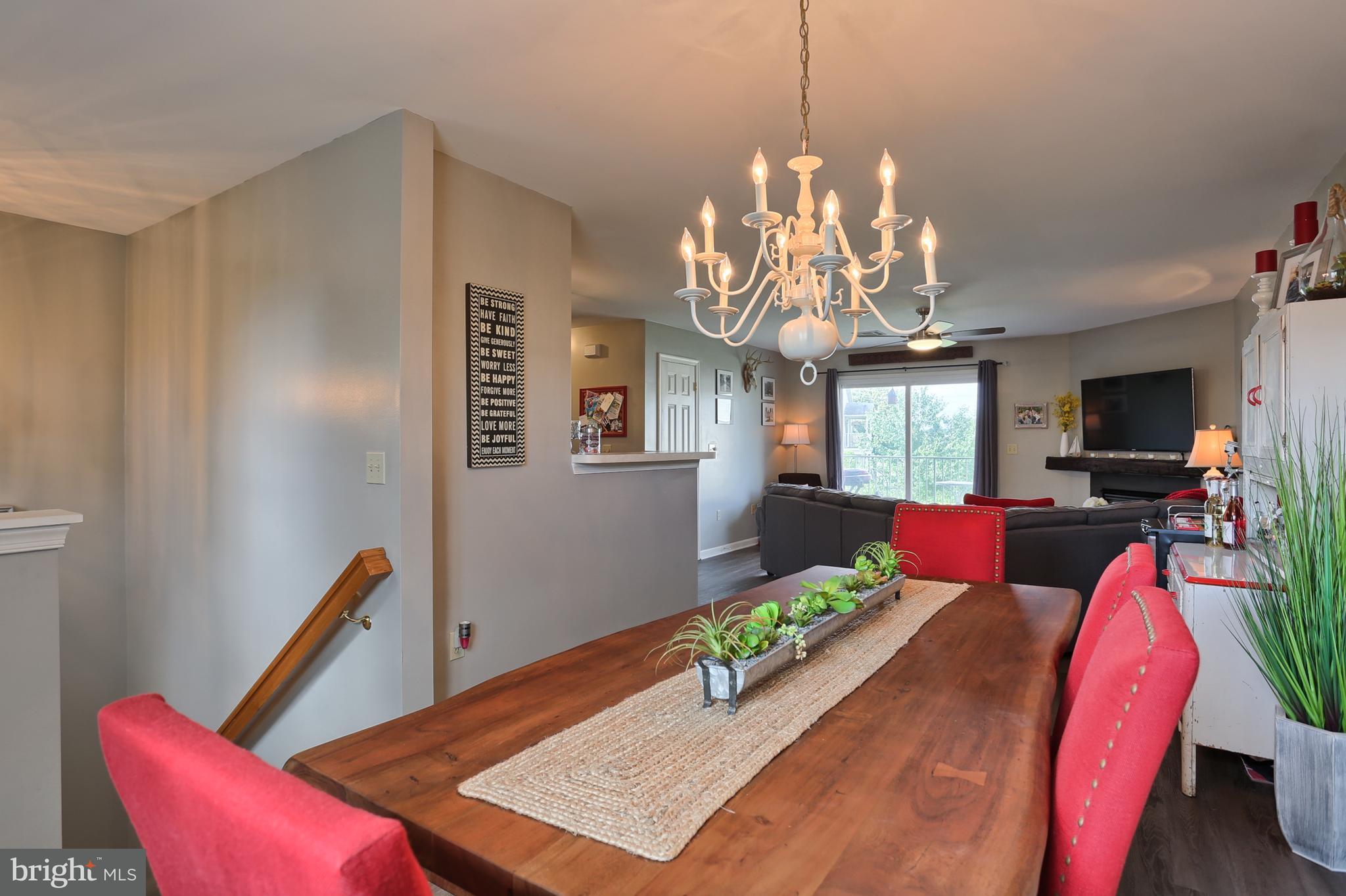 129 Sparrow Road Hummelstown, PA 17036 - Photo 4 of 21 Gallery Image 4