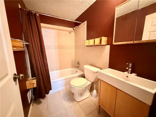 $209,900 | 275-136 Owens Road, Unit 136, Sweden, NY 14420