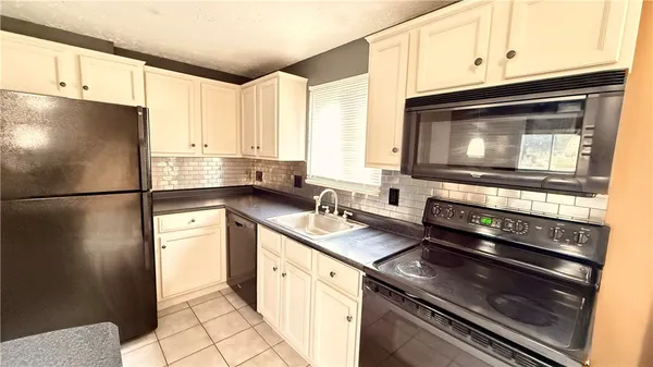 $209,900 | 275-136 Owens Road, Unit 136, Sweden, NY 14420