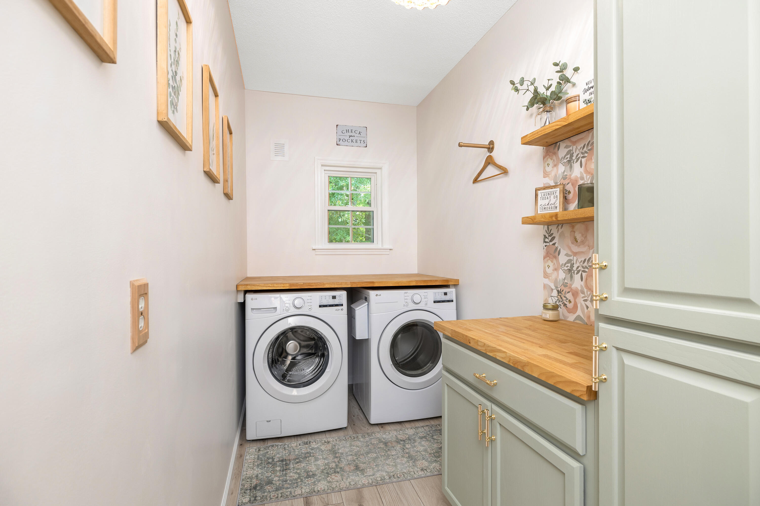 1090 Winding Pond Road Manning, SC 29102 - Photo 46 of 59 LAUNDRY ROOM