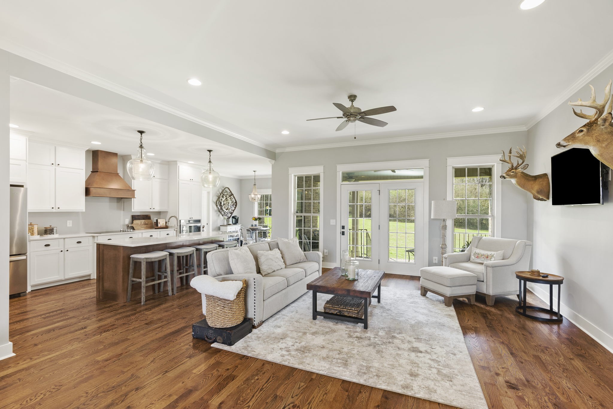 3459 Thompson Road Springfield, TN 37172 - Photo 11 of 39 a living room with furniture and a large window