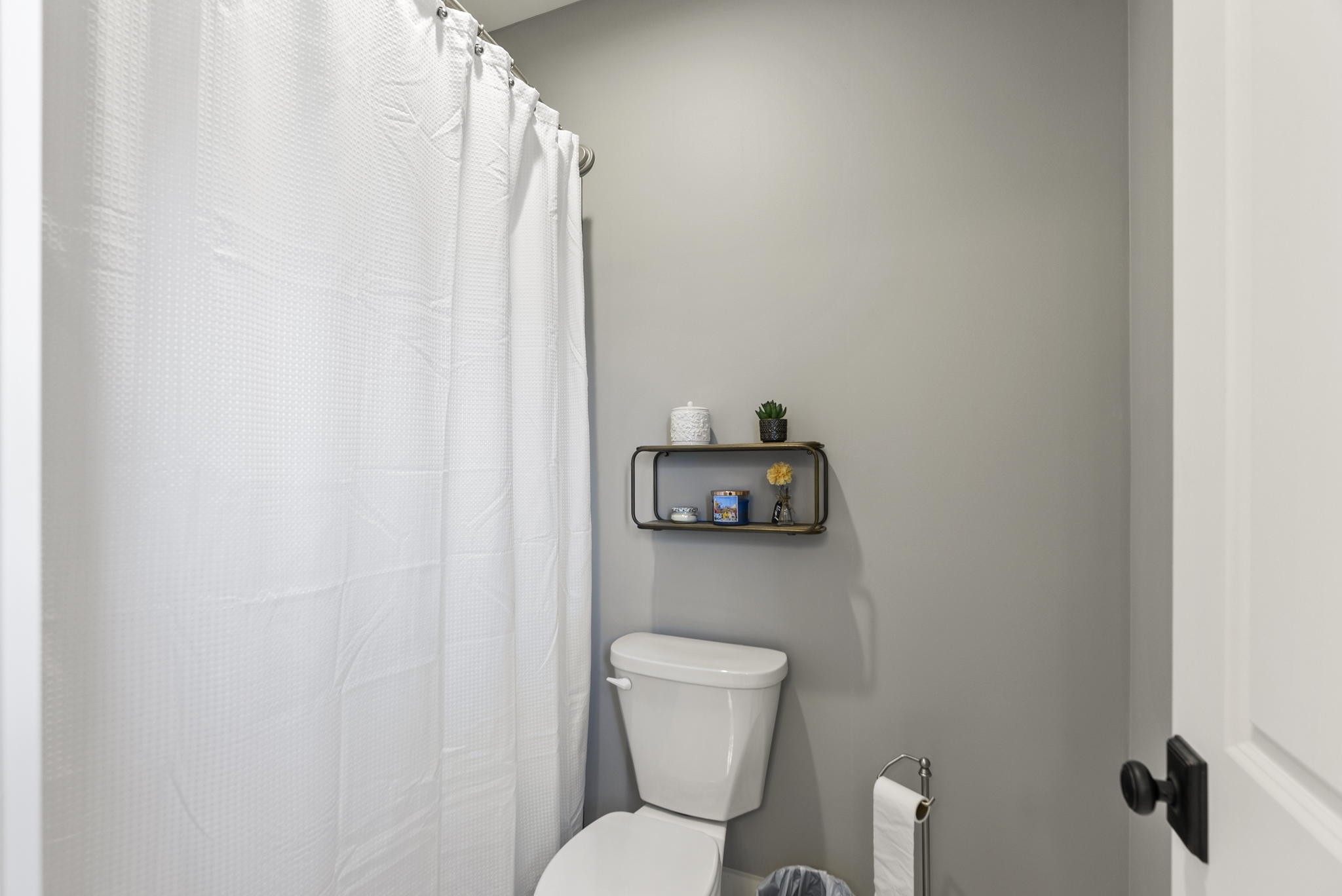 3459 Thompson Road Springfield, TN 37172 - Photo 27 of 39 a bathroom with a toilet and a sink