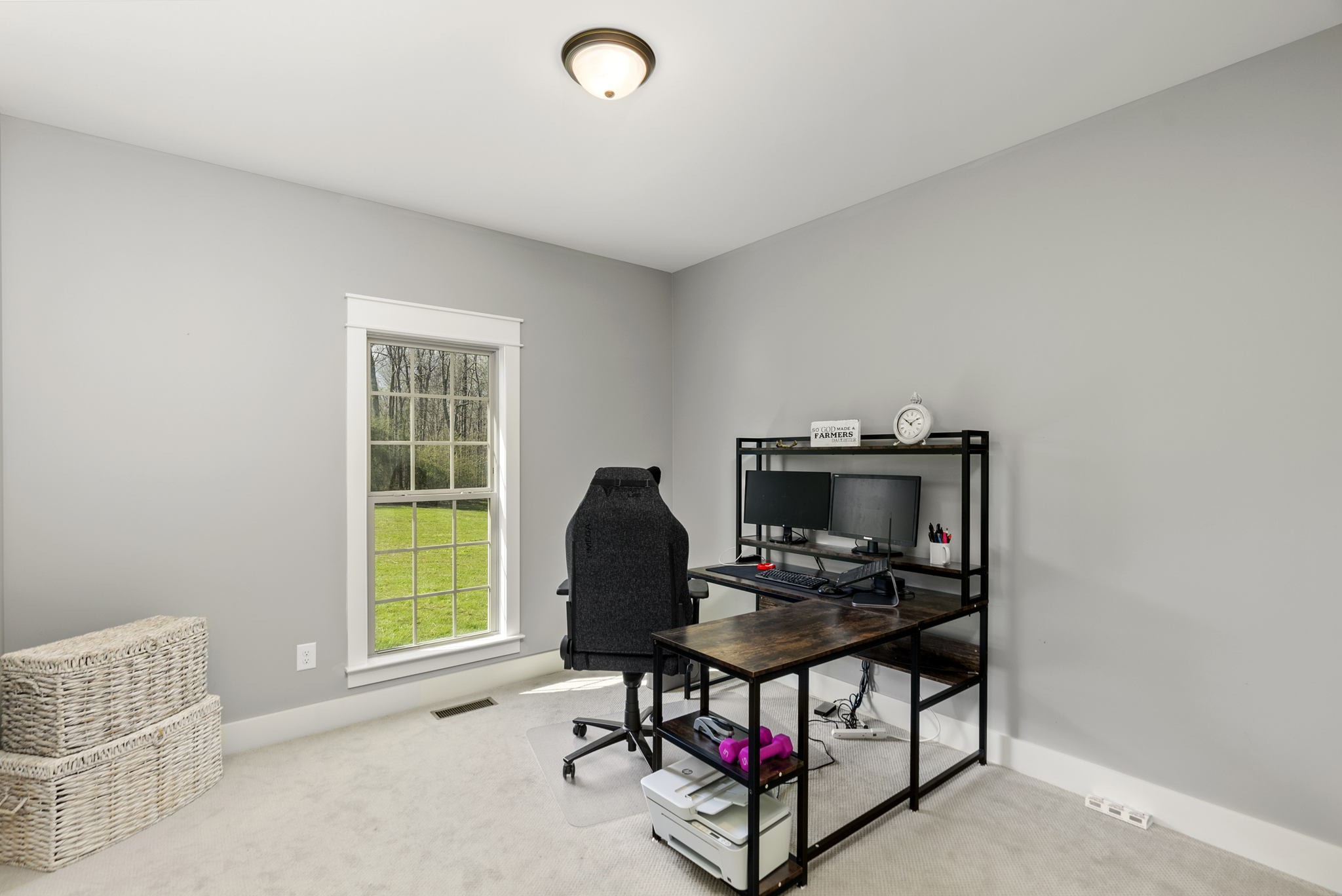 3459 Thompson Road Springfield, TN 37172 - Photo 28 of 39 a workspace with furniture and a window
