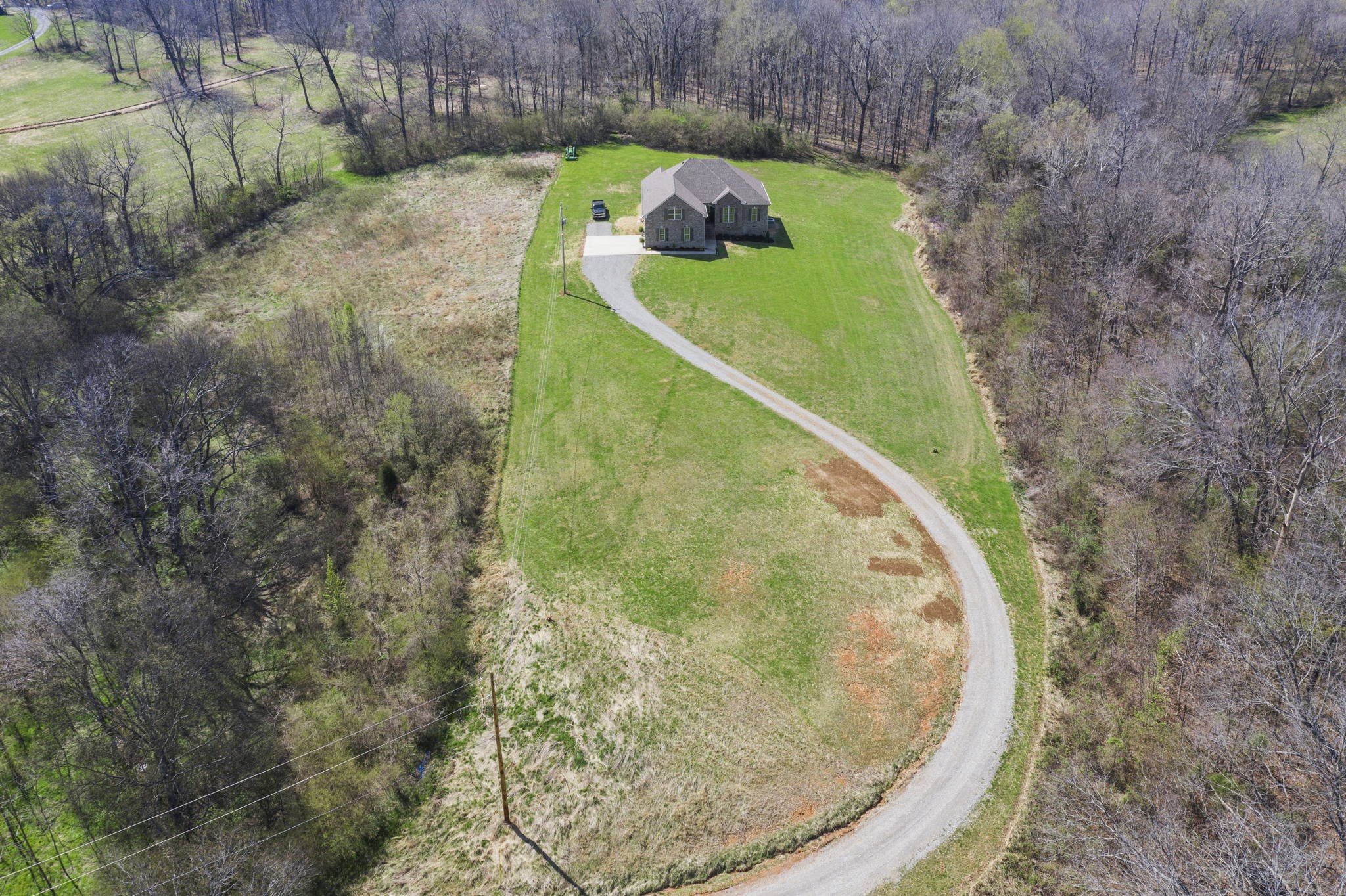 3459 Thompson Road Springfield, TN 37172 - Photo 6 of 39 a view of a swimming pool with a yard