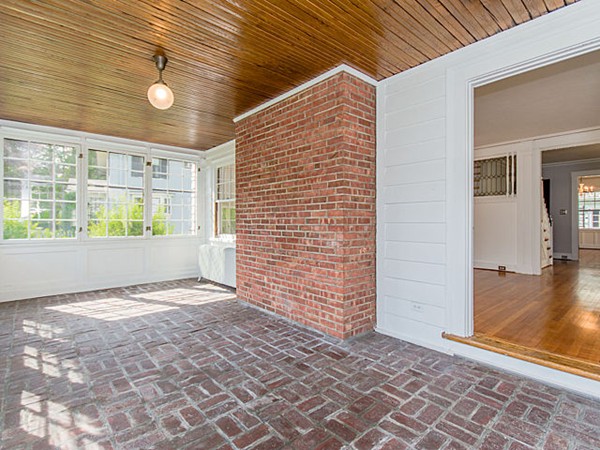 26 Lakeview Road Winchester, MA 01890 - Photo 15 of 27 Gallery Image 15