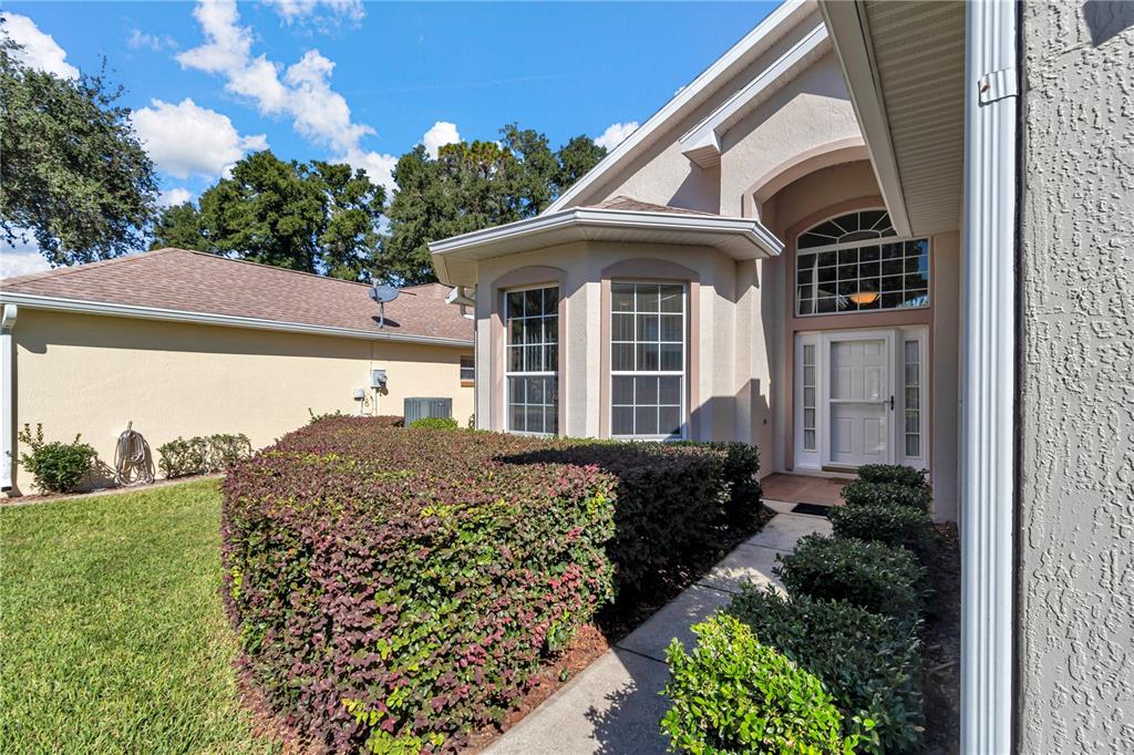 10962 Southwest 69th Circle Ocala, FL 34476 - Photo 4 of 59