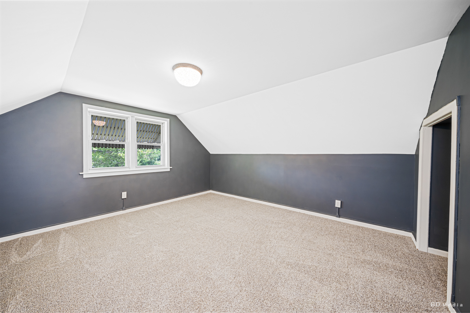 446 Warren Street Calumet City, IL 60409 - Photo 15 of 20 an empty room with windows and closet