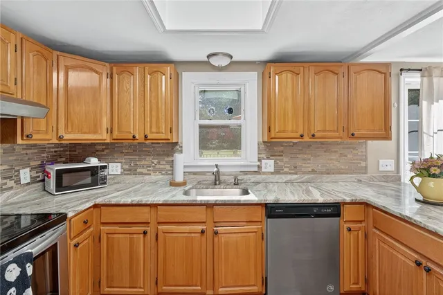 $399,900 | 222 Pine Hill Road, Richmond, RI 02894