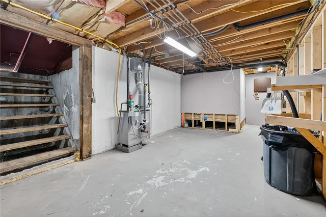 $399,900 | 222 Pine Hill Road, Richmond, RI 02894