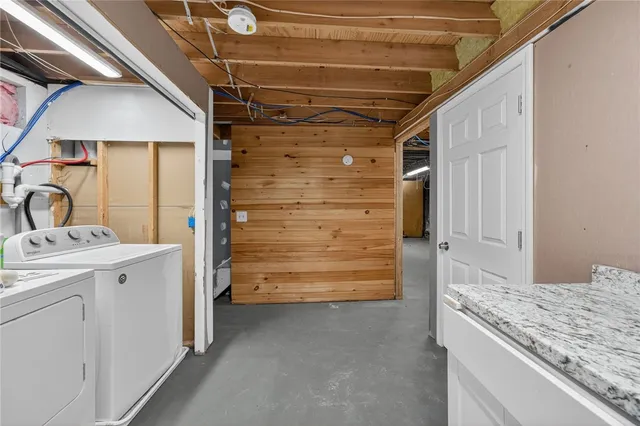 $399,900 | 222 Pine Hill Road, Richmond, RI 02894