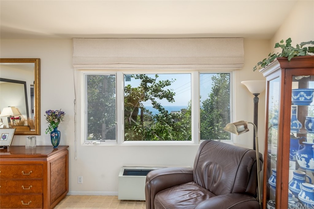 2025 Crestview Drive Laguna Beach, CA 92651 - Photo 14 of 27