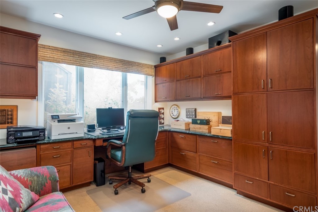 2025 Crestview Drive Laguna Beach, CA 92651 - Photo 17 of 27