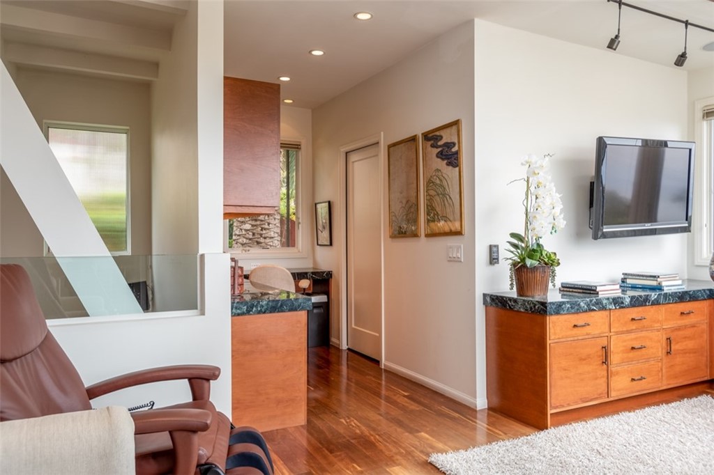 2025 Crestview Drive Laguna Beach, CA 92651 - Photo 20 of 27