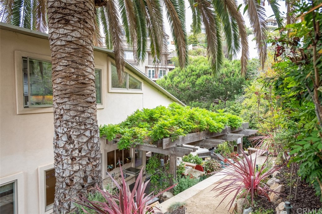 2025 Crestview Drive Laguna Beach, CA 92651 - Photo 24 of 27