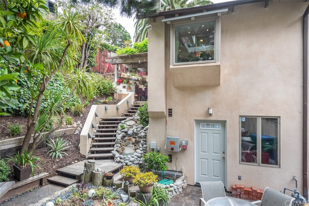 2025 Crestview Drive Laguna Beach, CA 92651 - Photo 25 of 27