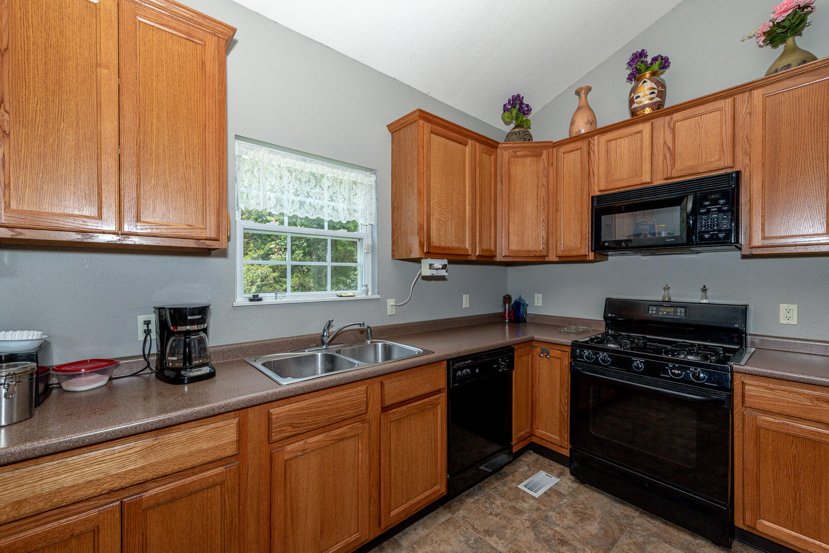 134 Flagstone Way Clinton, TN 37716 - Photo 13 of 26 DSC_8529