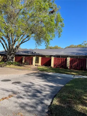 $215,000 | 683 Broadmoor Circle, Unit 683, Winter Haven, FL 33884