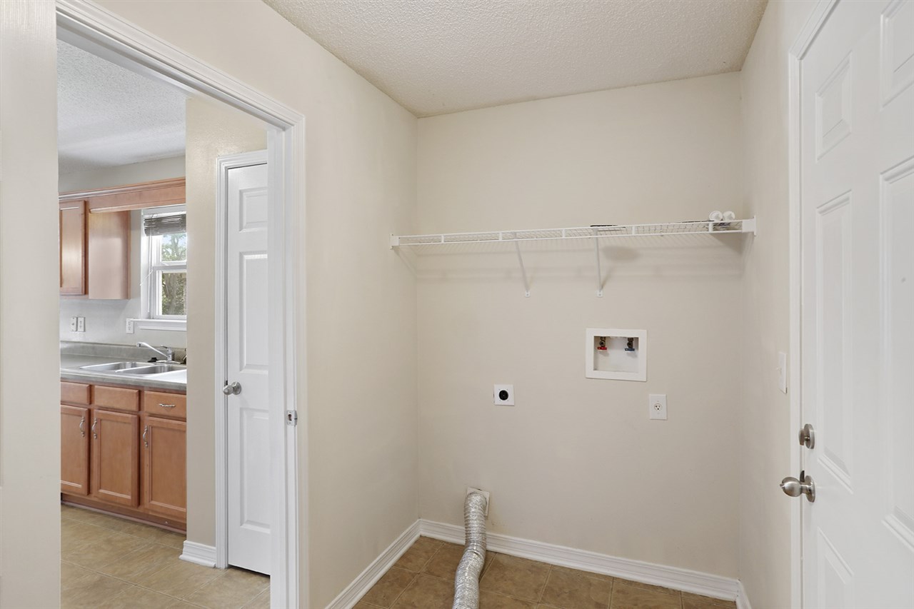 17070 Sugar Loop Foley, AL 36535 - Photo 12 of 15
