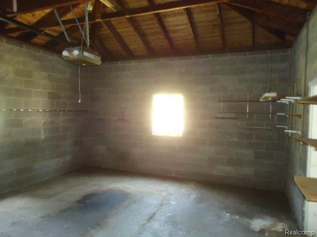 40362 Edison Lake Road Romulus, MI 48174 - Photo 7 of 9 DSC04134.JPG