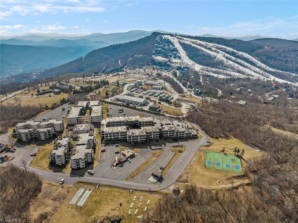 301 Pinnacle Inn Road, Unit 3302 Beech Mountain, NC 28604 - Photo 15 of 44 Pinnacle Inn Resort - Beech Mountain