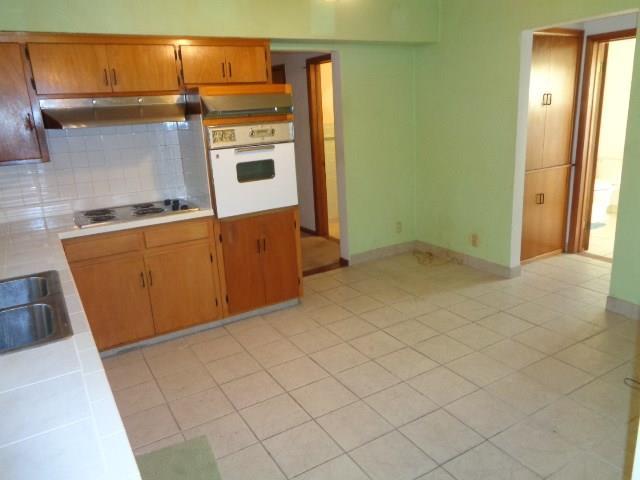 2111 Ferris Road Columbus, OH 43224 - Photo 6 of 16